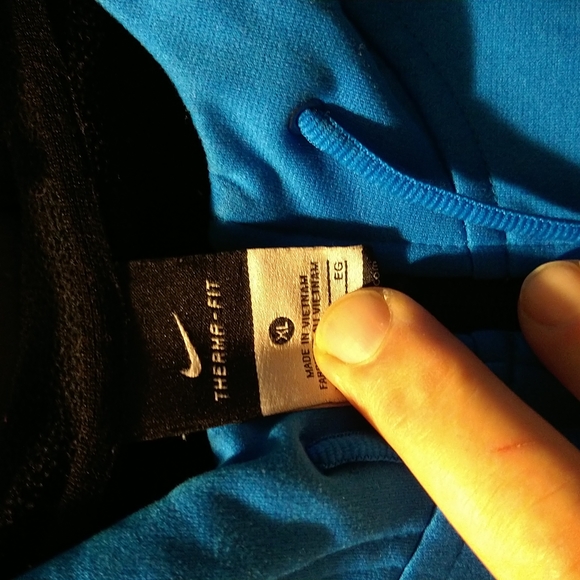 Nike Elite Hoodie - Picture 2 of 4